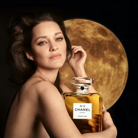 chanel no 5 advertisement 2015|Chanel no 5 advert song.